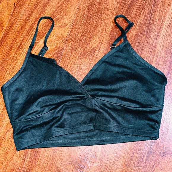 Victoria Sport Wrap Bralette - Picture 1 of 3